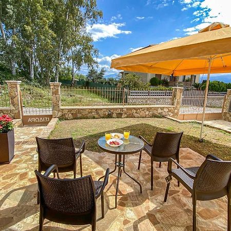Lovely Apartment In Нафпактос Номер фото